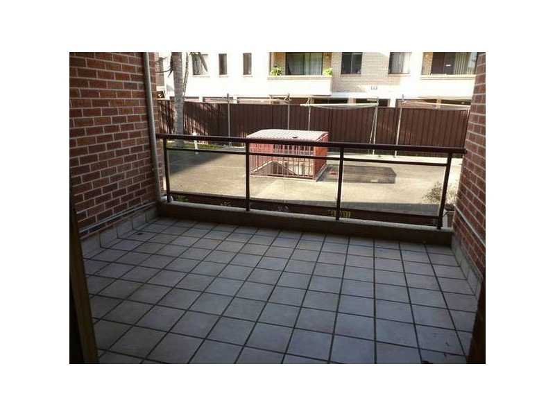 1/4-6 DE WITT STREET, Bankstown NSW 2200