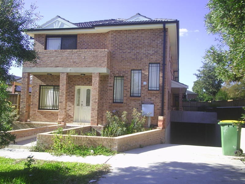 2/18 Rickard Street, Guildford NSW 2161