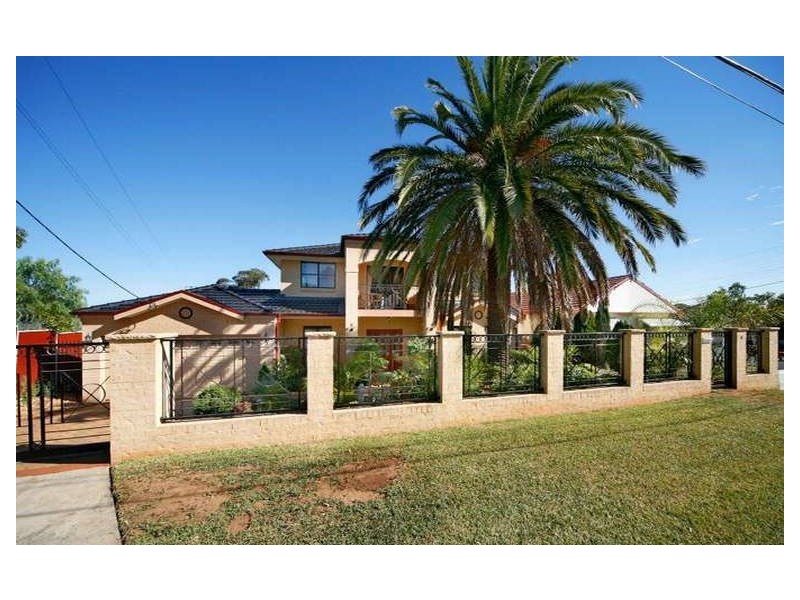 4 Yukka Road, Regents Park NSW 2143