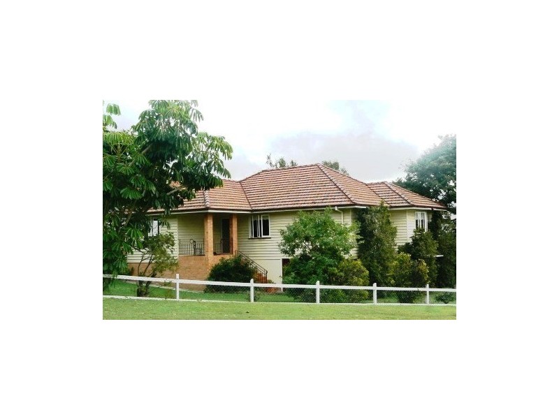 11 Bank Street, Windsor QLD 4030