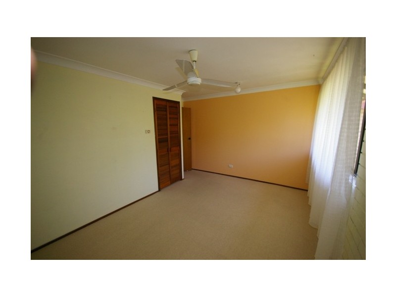 4 Ernest Street, Birkdale QLD 4159