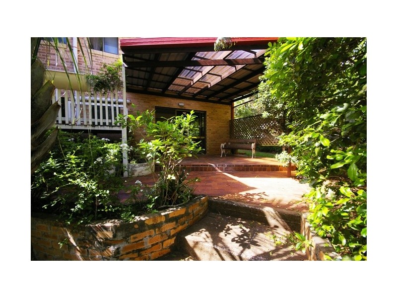 4 Ernest Street, Birkdale QLD 4159