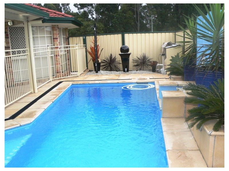 1 Amber Place, Alexandra Hills QLD 4161