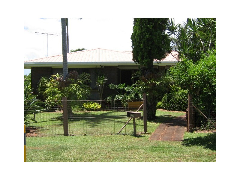34-36 Leonie Crescent, Lamb Island QLD 4184