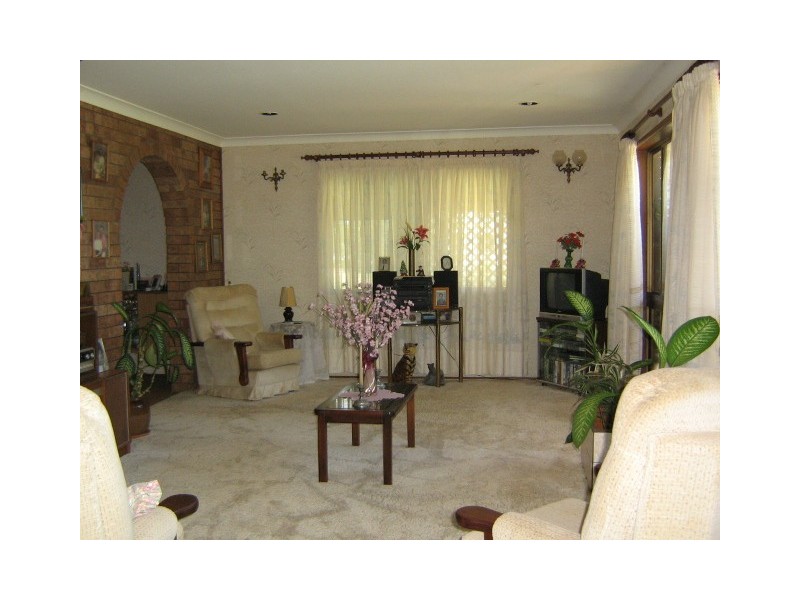 34-36 Leonie Crescent, Lamb Island QLD 4184