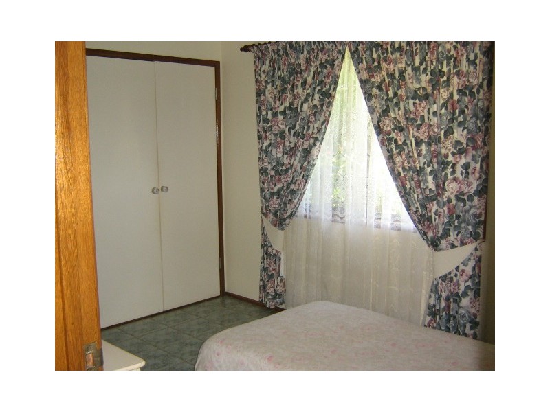 34-36 Leonie Crescent, Lamb Island QLD 4184