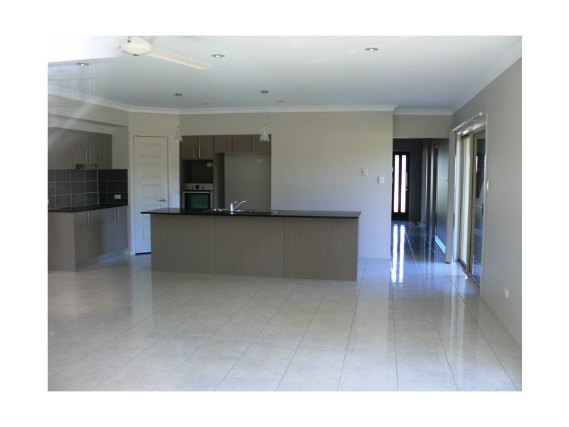 83 Rowland Avenue, Wakerley QLD 4154