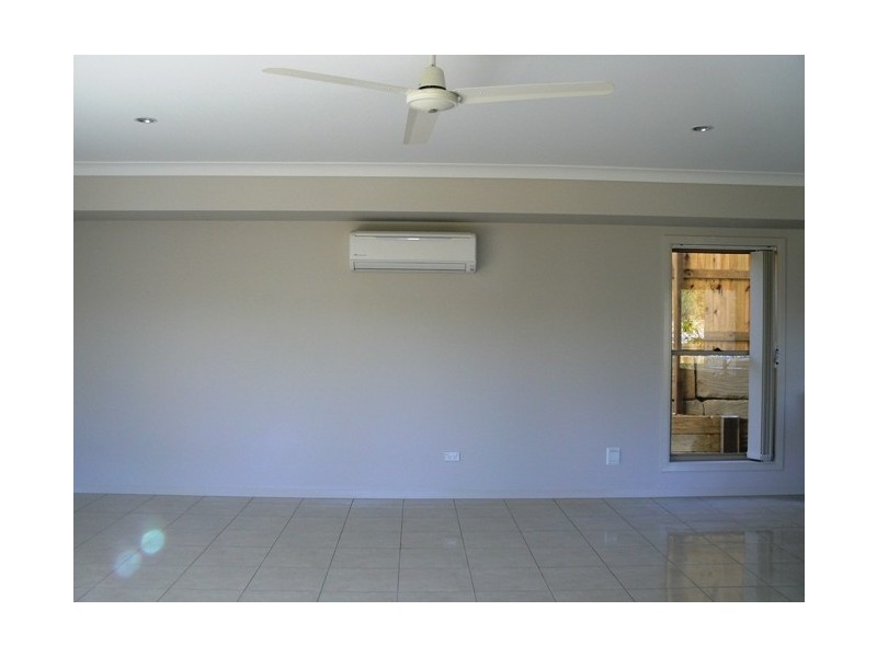 83 Rowland Avenue, Wakerley QLD 4154