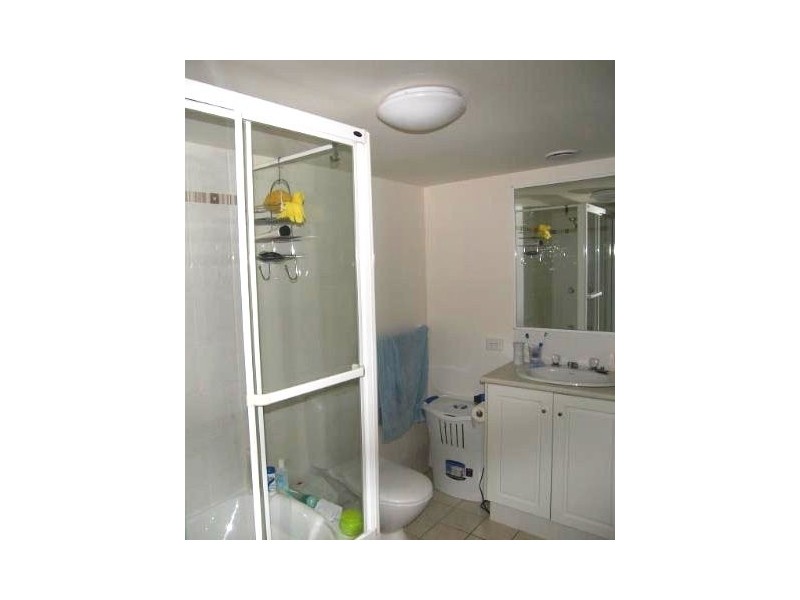 4/27 Walton Street, Southport QLD 4215