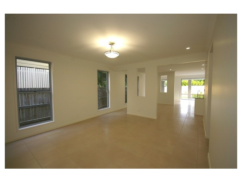 32 Waterview Avenue, Wynnum QLD 4178