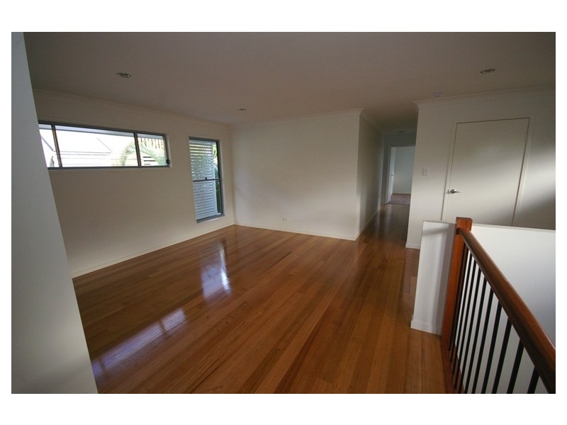 32 Waterview Avenue, Wynnum QLD 4178