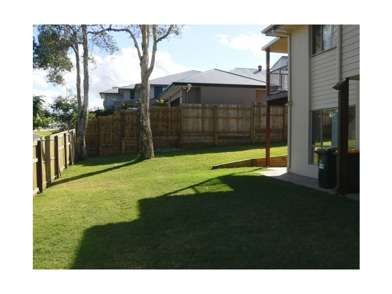 83 Rowland Avenue, Wakerley QLD 4154