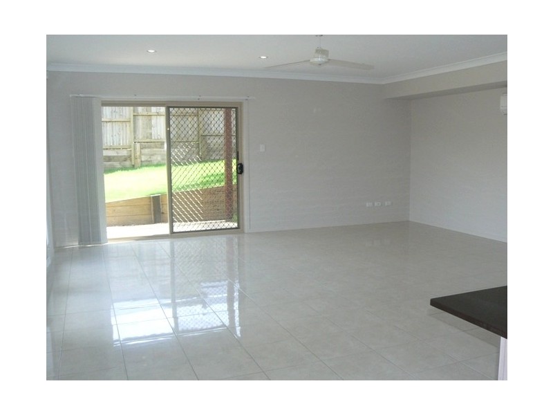 83 Rowland Avenue, Wakerley QLD 4154