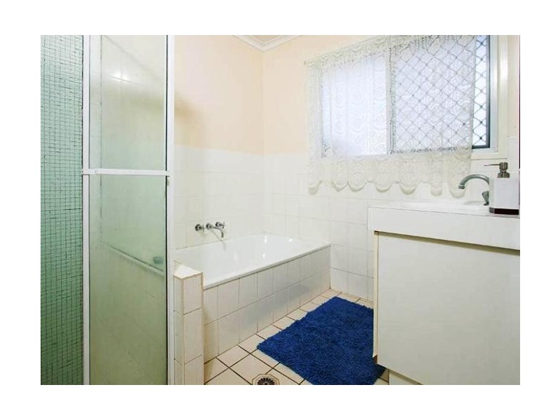 1 Anita Street, Redland Bay QLD 4165