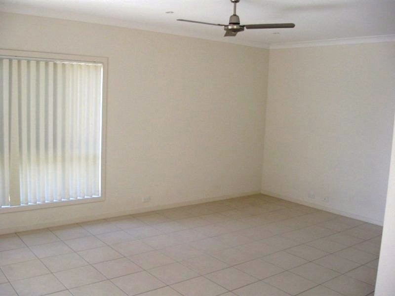 2 Hillcroft Place, Belmont QLD 4153