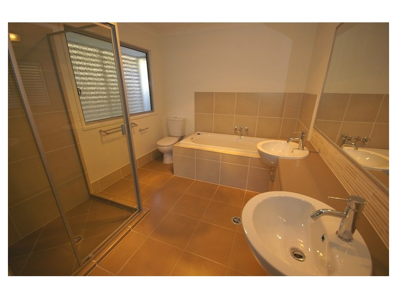 32 Waterview Avenue, Wynnum QLD 4178