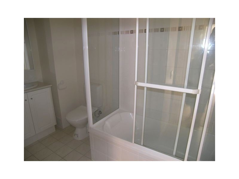 0/27 Walton Street, Southport QLD 4215