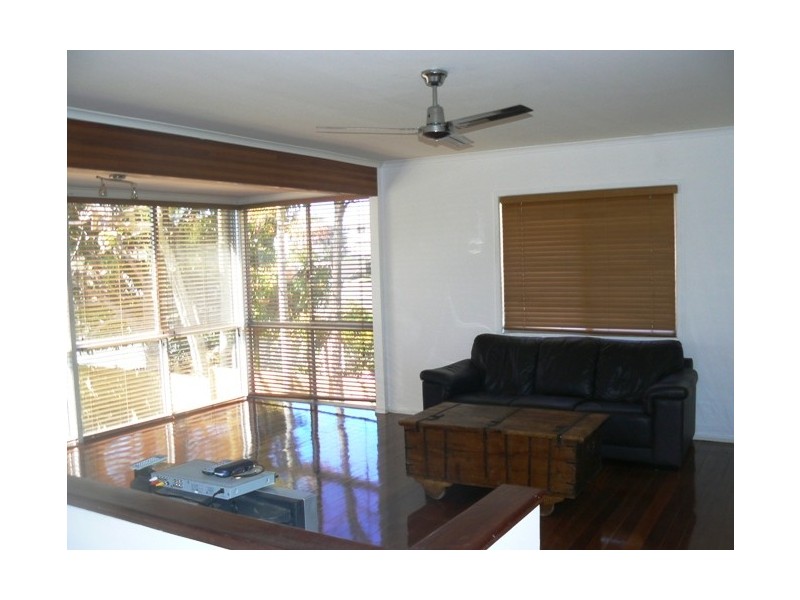 318 Main Road, Wellington Point QLD 4160