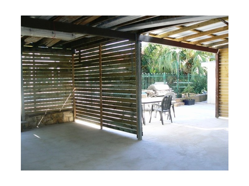 318 Main Road, Wellington Point QLD 4160