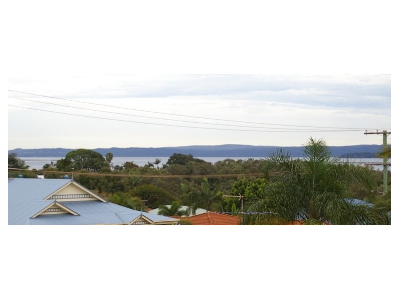 69 Spinnaker Cct, Redland Bay QLD 4165