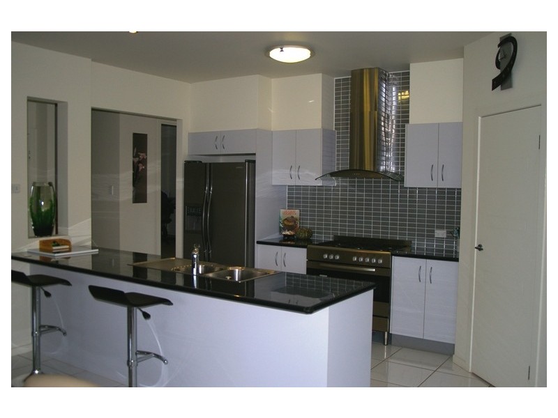69 Spinnaker Cct, Redland Bay QLD 4165