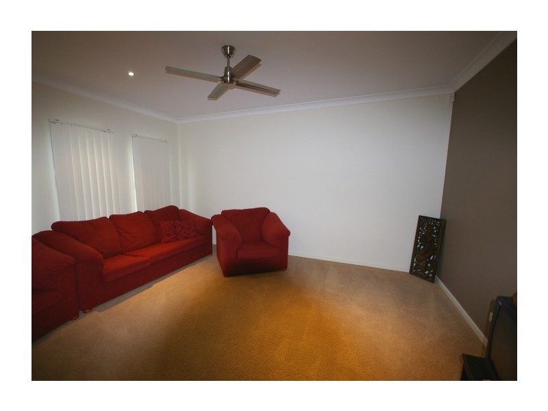 69 Spinnaker Cct, Redland Bay QLD 4165