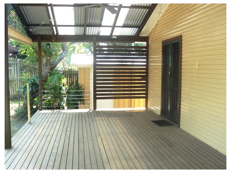 12 Bonniebrae Street, Wynnum West QLD 4178