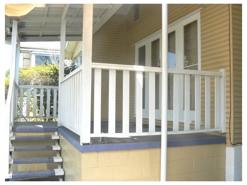 12 Bonniebrae Street, Wynnum West QLD 4178