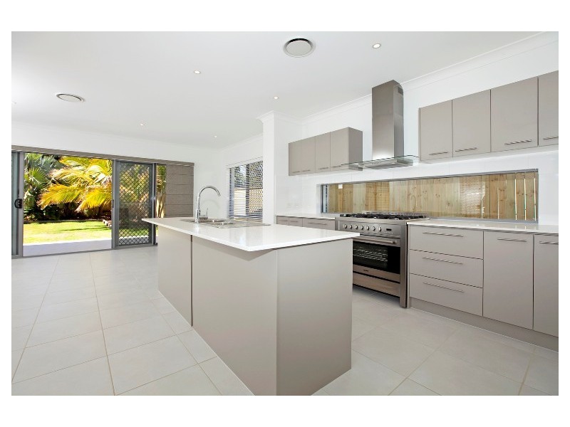 79 Thorneside Road, Thorneside QLD 4158