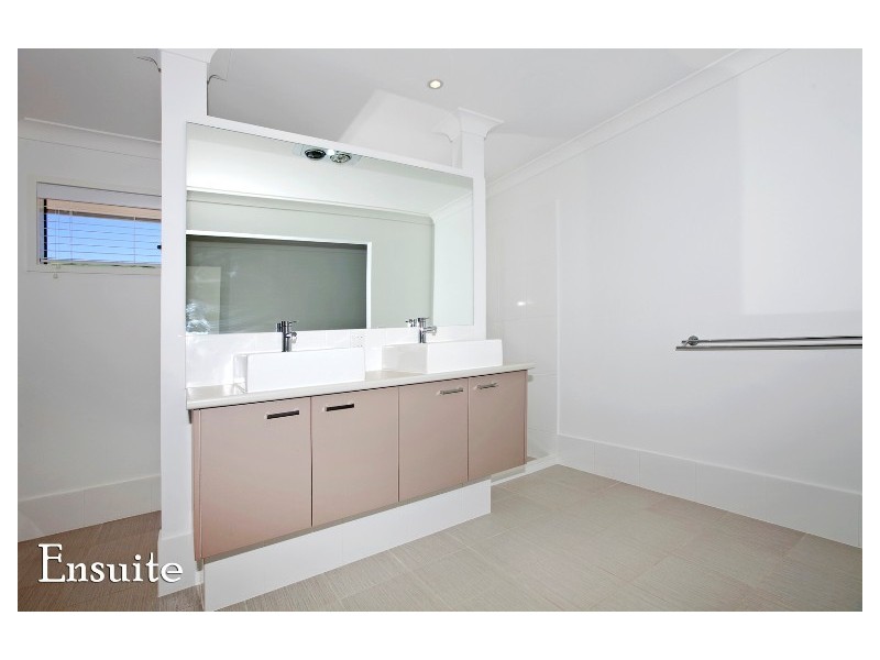 79 Thorneside Road, Thorneside QLD 4158
