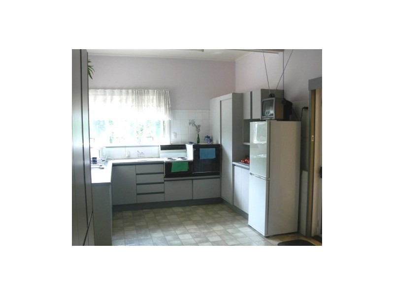 110 Randall Rd, Wynnum West QLD 4178