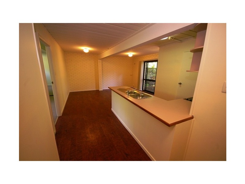 4 Ernest Street, Birkdale QLD 4159