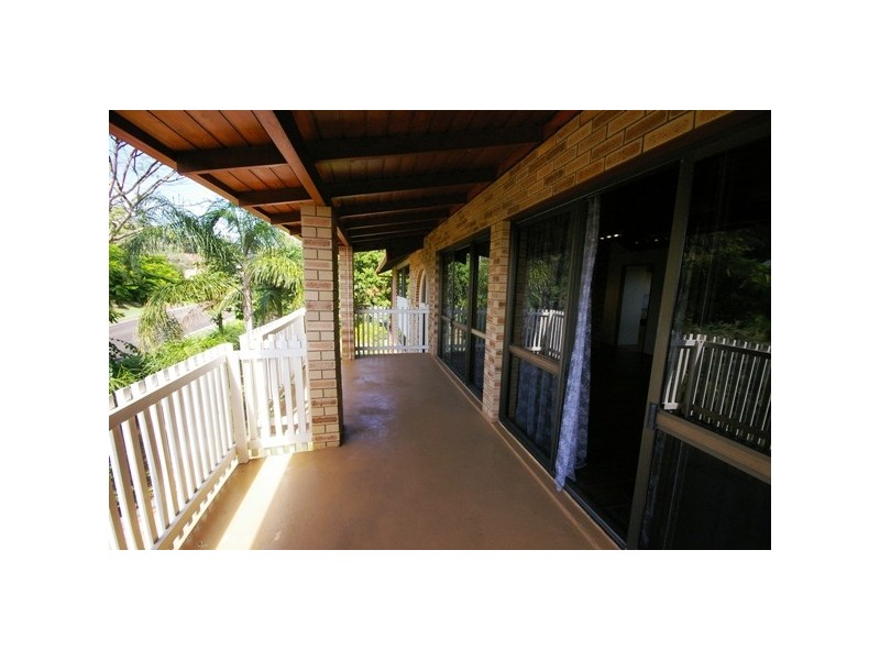 4 Ernest Street, Birkdale QLD 4159