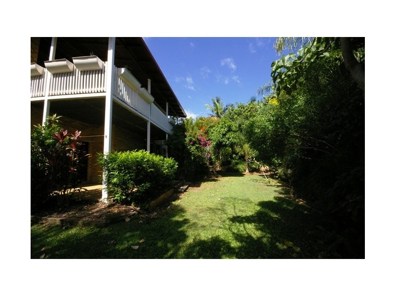 4 Ernest Street, Birkdale QLD 4159