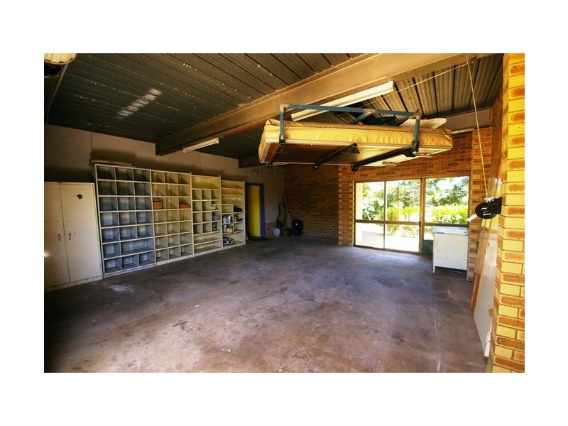 4 Ernest Street, Birkdale QLD 4159