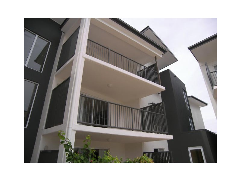 0/4 Proud Street, Labrador QLD 4215