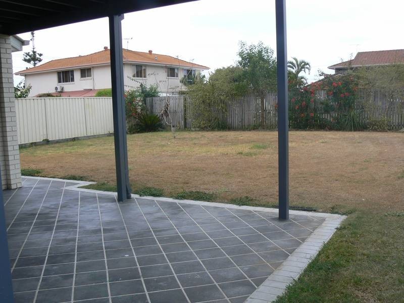 4 Seaside Close, Thorneside QLD 4158