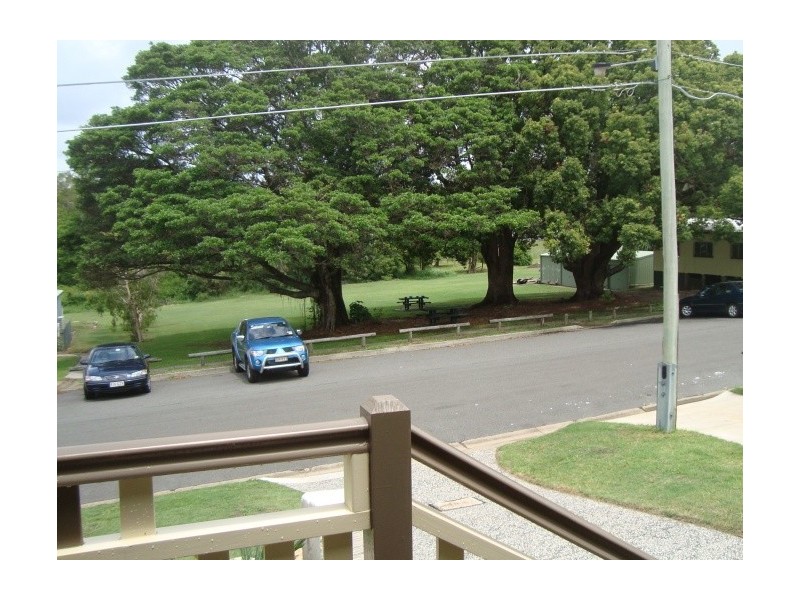 22 Harman Street, Manly QLD 4179