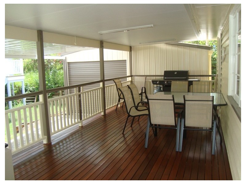 22 Harman Street, Manly QLD 4179