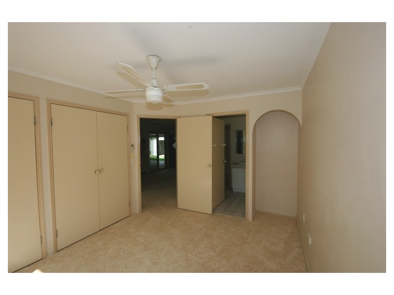 1 Lapidus Street, Birkdale QLD 4159
