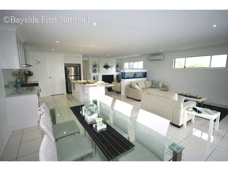 15 Wellesley Street, Wellington Point QLD 4160