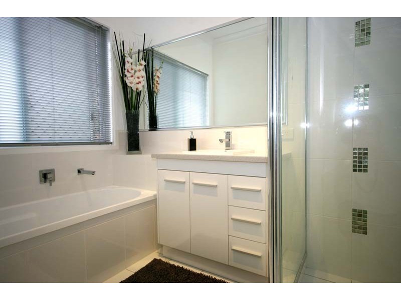 15 Wellesley Street, Wellington Point QLD 4160