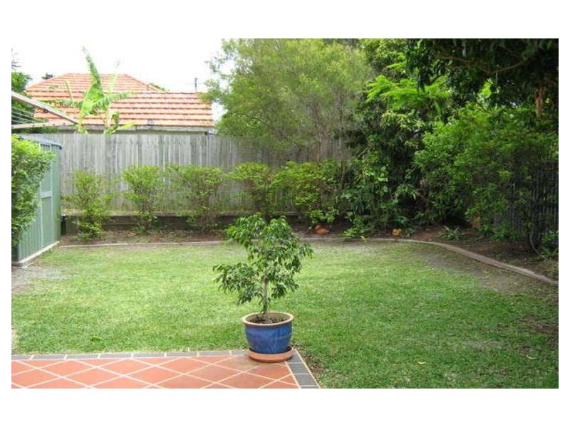 1 Hilltop Place, Banyo QLD 4014