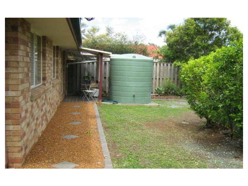 1 Hilltop Place, Banyo QLD 4014
