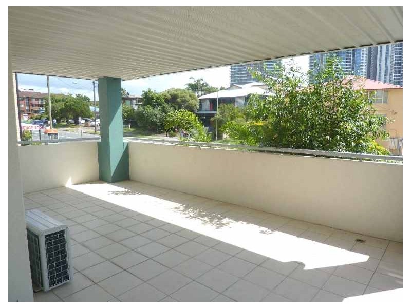 8/52 Queen Street, Southport QLD 4215