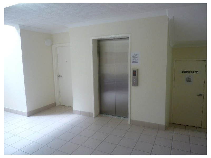 8/52 Queen Street, Southport QLD 4215