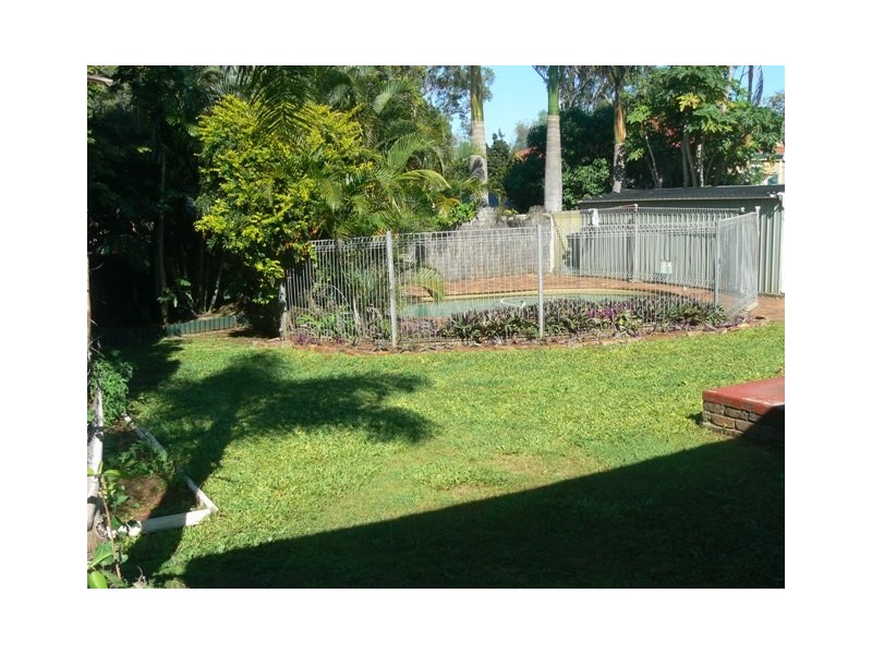 42 Charles Canty Drive, Wellington Point QLD 4160