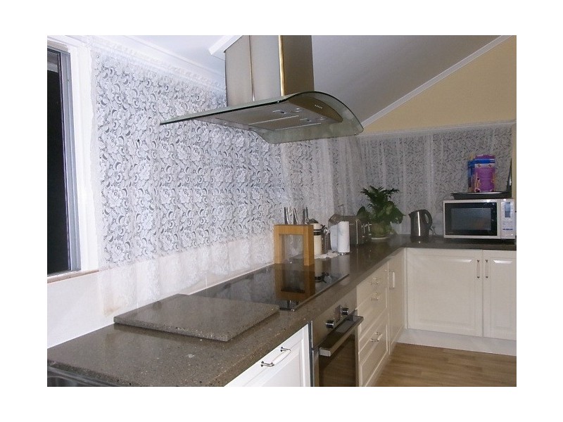 62 Rodney Street, Wynnum West QLD 4178