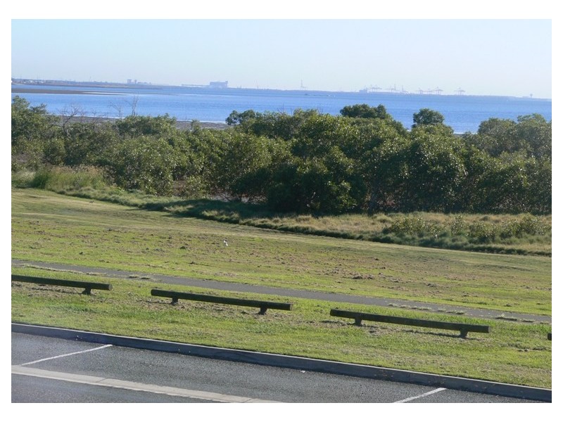 302 Queens Esp, Thorneside QLD 4158