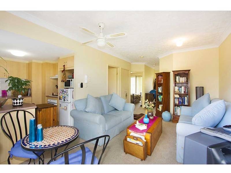 9/2 Broad Street, Labrador QLD 4215